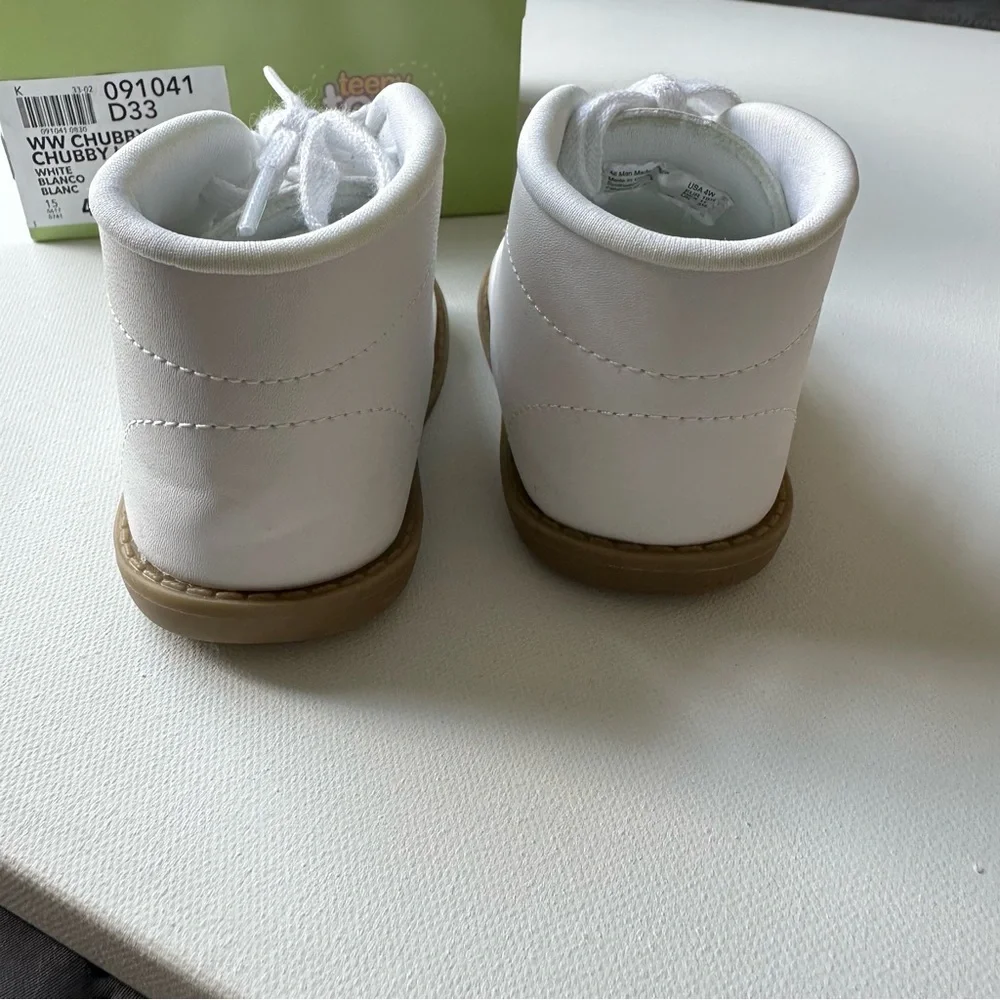 Teeny Toes White Baby Walker Shoes